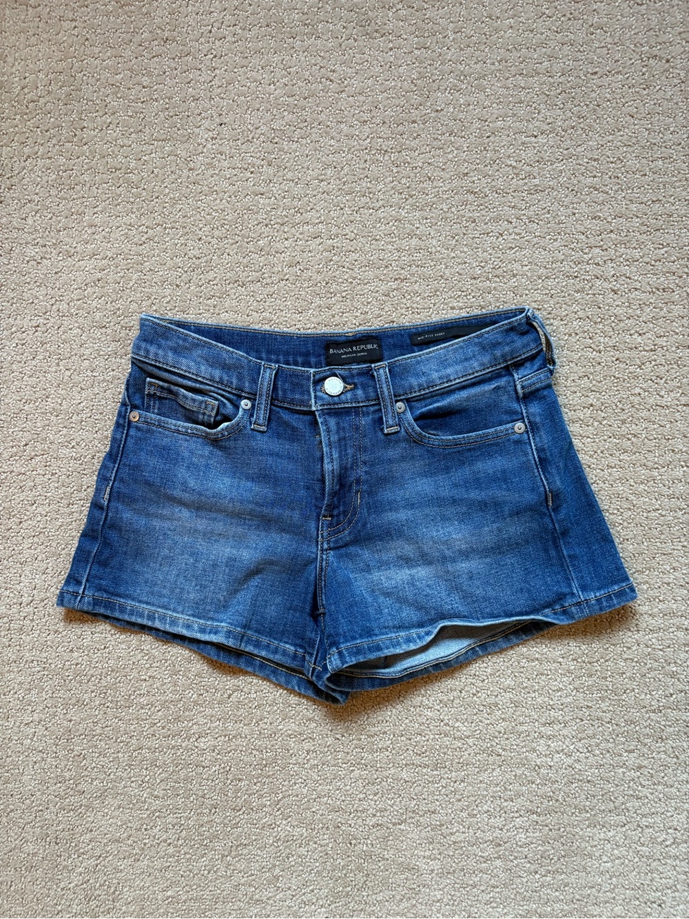 Banana Republic Women’s Blue Denim Mid Rise Shorts Size 25P